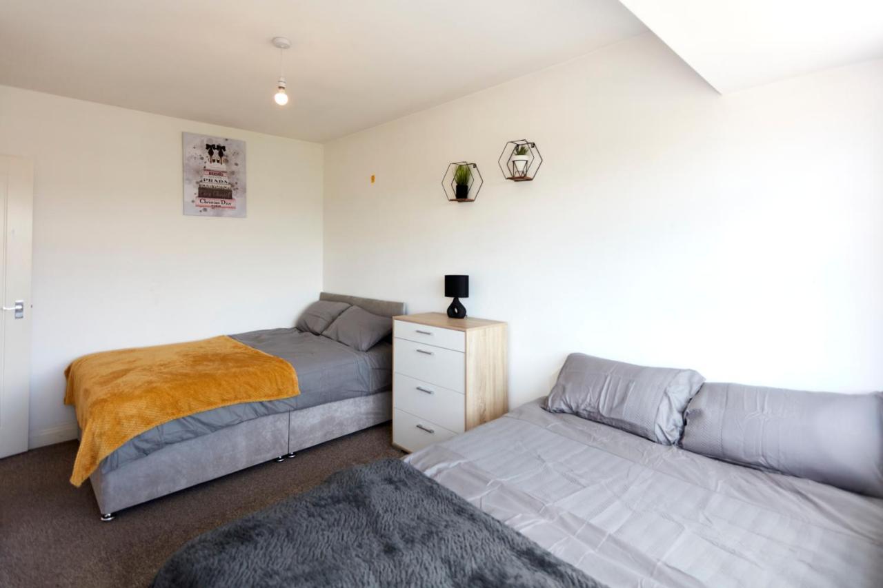 Spacious Home Close To City Centre Location Leeds  Ngoại thất bức ảnh
