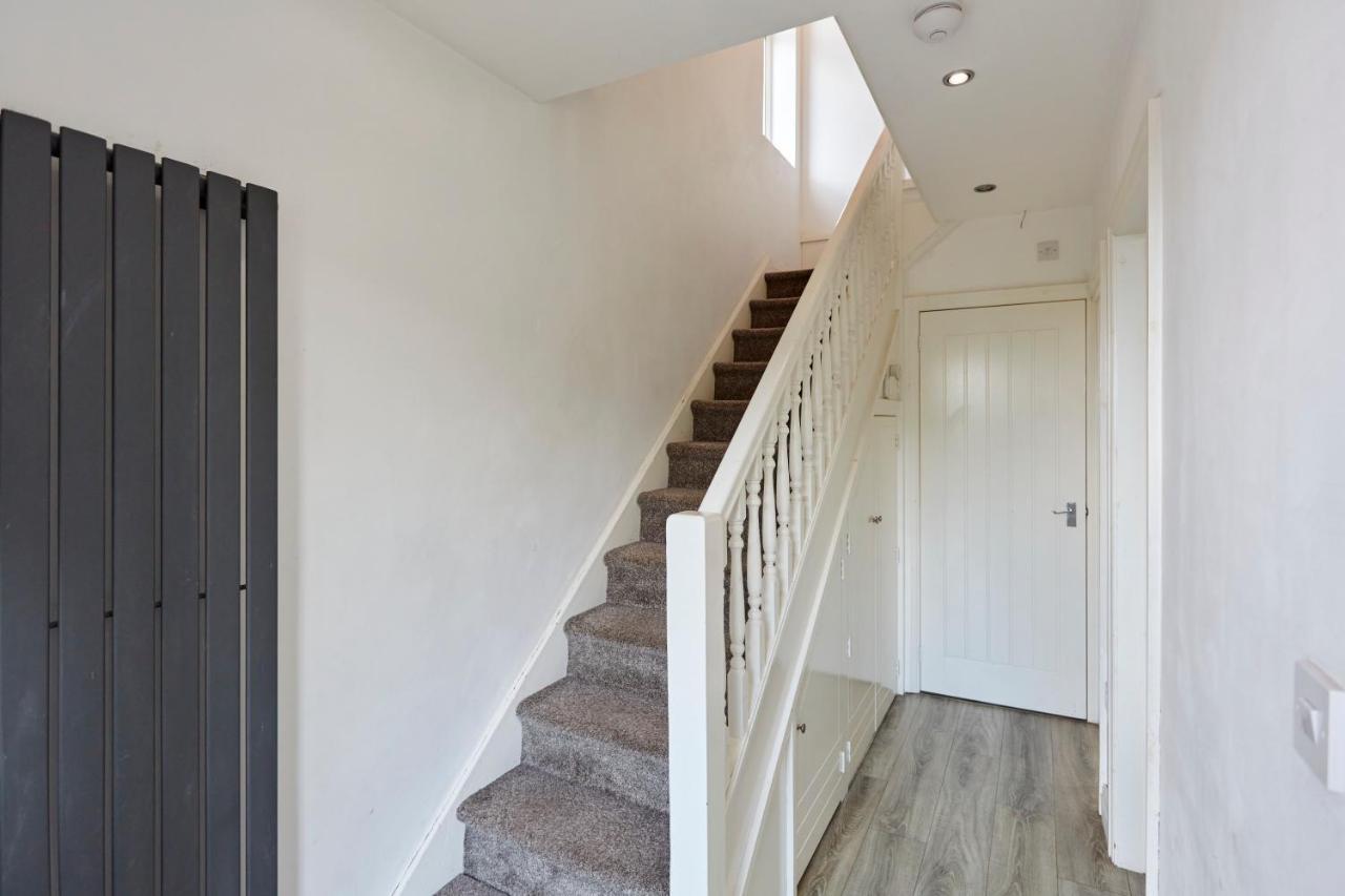 Spacious Home Close To City Centre Location Leeds  Ngoại thất bức ảnh