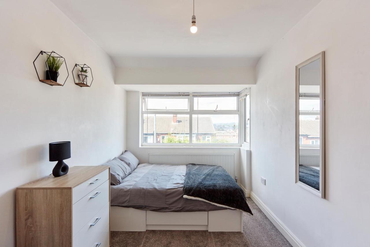 Spacious Home Close To City Centre Location Leeds  Ngoại thất bức ảnh